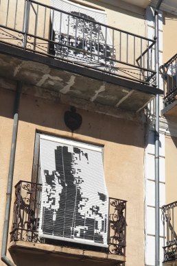 Arte rural,pintamonos,burgo de Osma, persianas,street art.Daniel Garbade